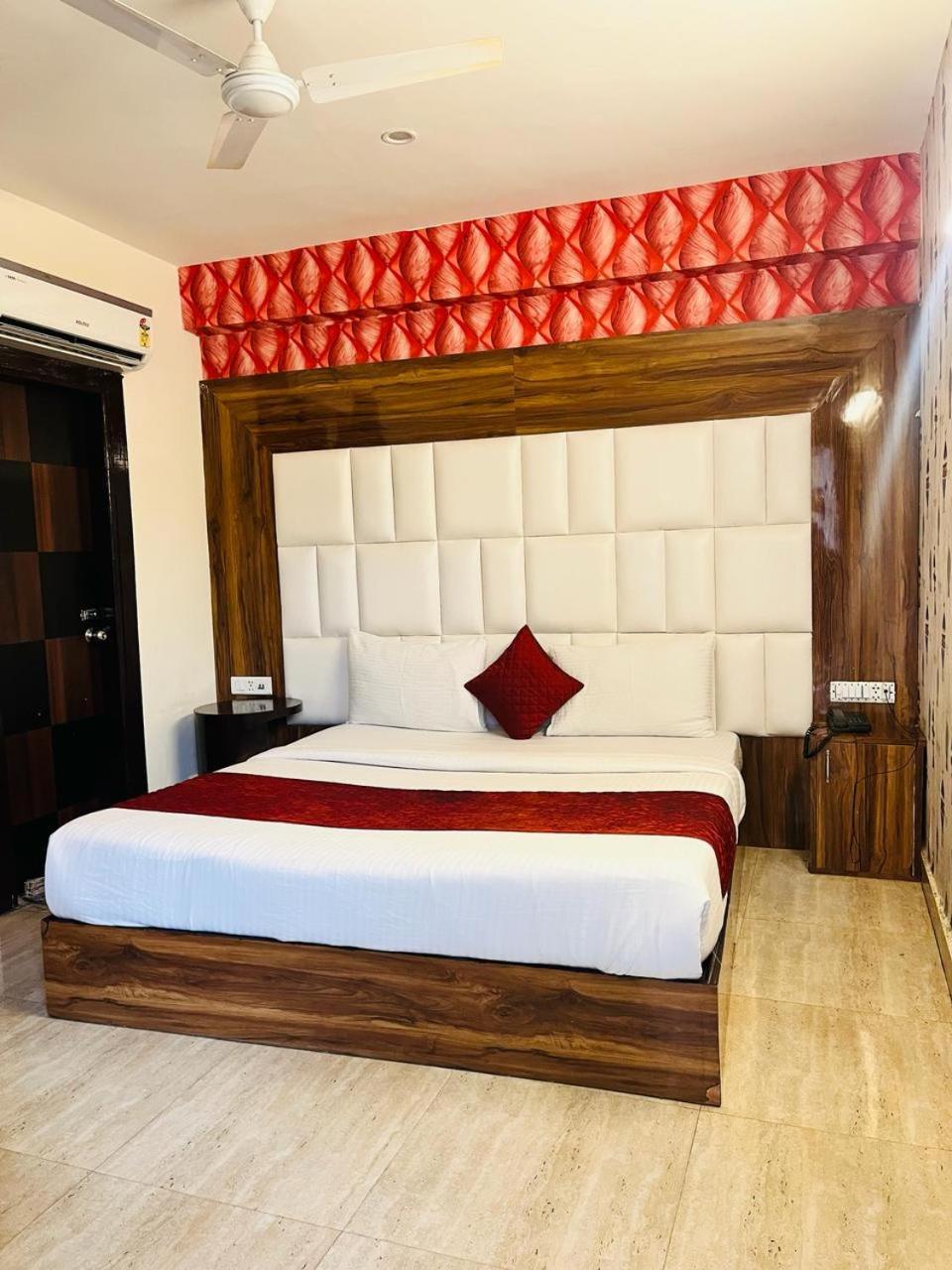 Bed & Breakfast Sky View Near Delhi Airport New Delhi