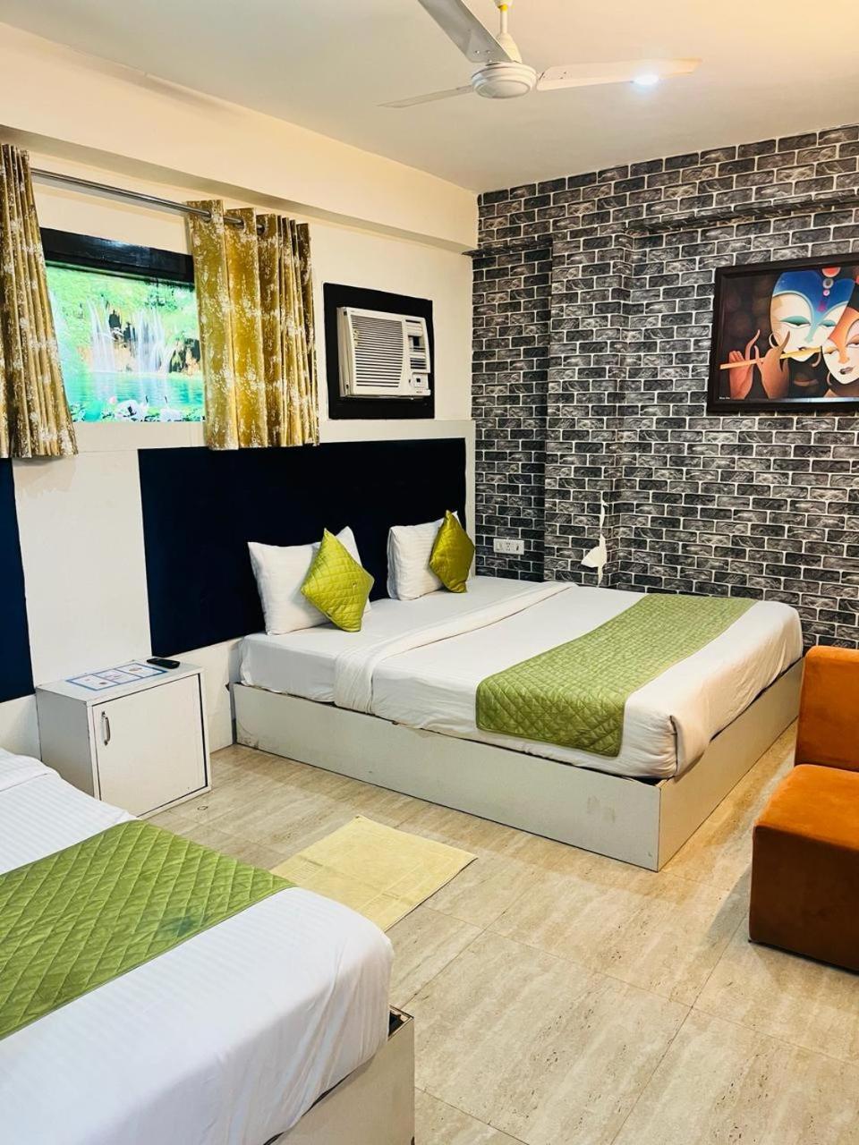 Bed & Breakfast Sky View Near Delhi Airport New Delhi