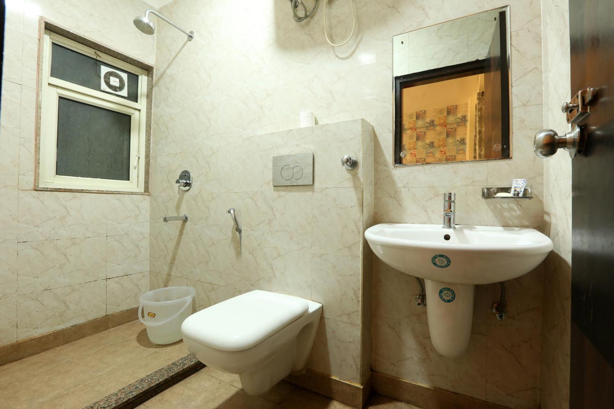 Sky View Near Delhi Airport Bed & Breakfast New Delhi